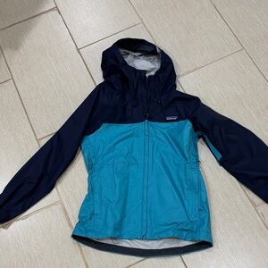 Patagonia Women's Teal and Navy Torrentshell 3L Rain Jacket